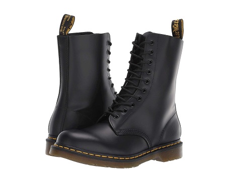 Dr Martens 1460 classy black boots winter BLAQUECOLOUR 2023